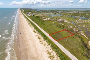 Freeport, Texas, 77541, United States, 6 Bedrooms Bedrooms, ,6.5 BathroomsBathrooms,Residential,Forsale,1954099