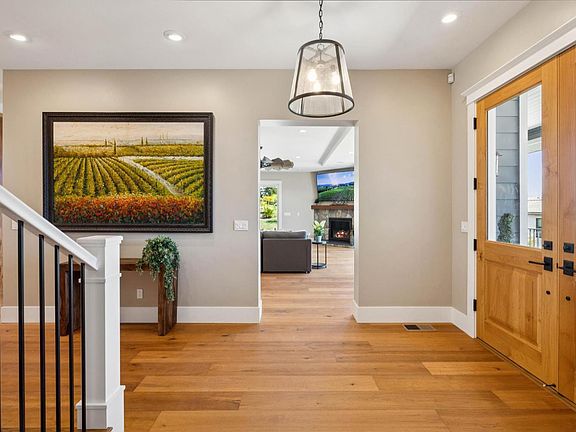 Santa Rosa, California, 95404, United States, 5 Bedrooms Bedrooms, ,5 BathroomsBathrooms,Residential,Forsale,1997665