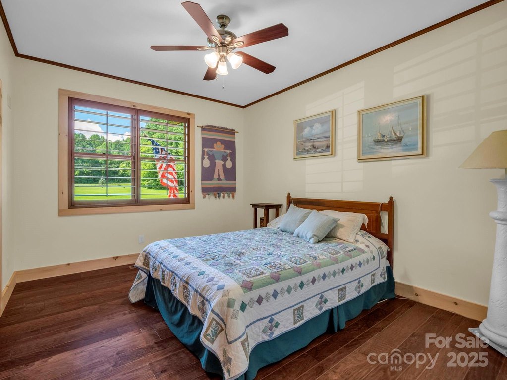 Saluda, North Carolina, 28773, United States, 3 Bedrooms Bedrooms, ,2 BathroomsBathrooms,Residential,Forsale,1985985