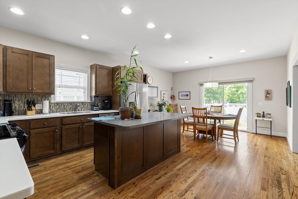 Chattanooga, Tennessee, 37421, United States, 3 Bedrooms Bedrooms, ,2 BathroomsBathrooms,Residential,Forsale,1946773