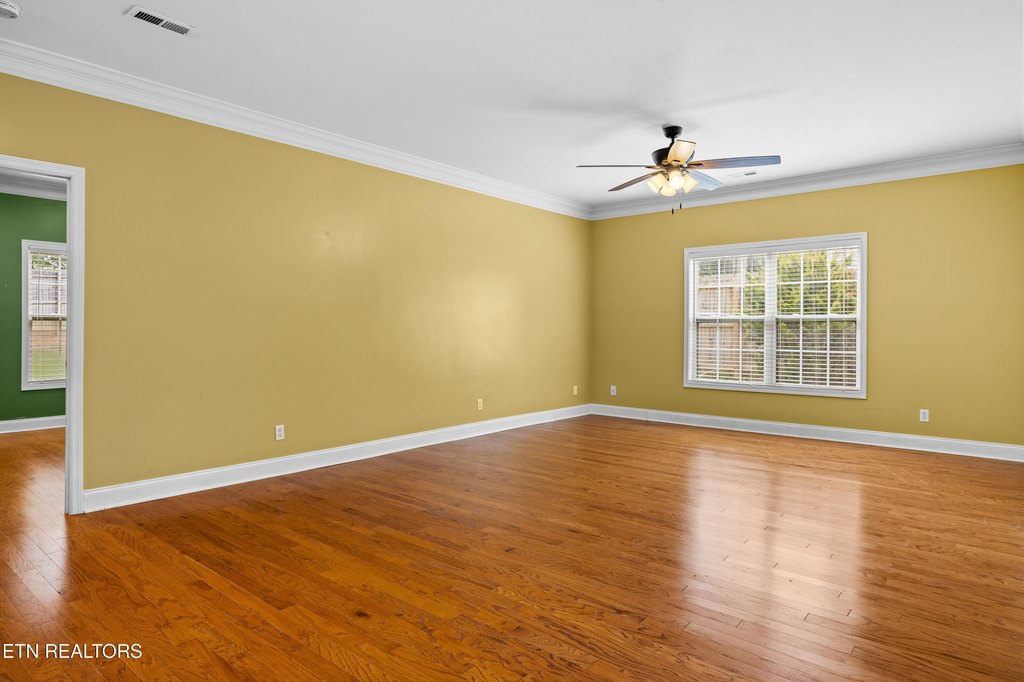 Maryville, Tennessee, 37801, United States, 5 Bedrooms Bedrooms, ,3.5 BathroomsBathrooms,Residential,Forsale,1910208