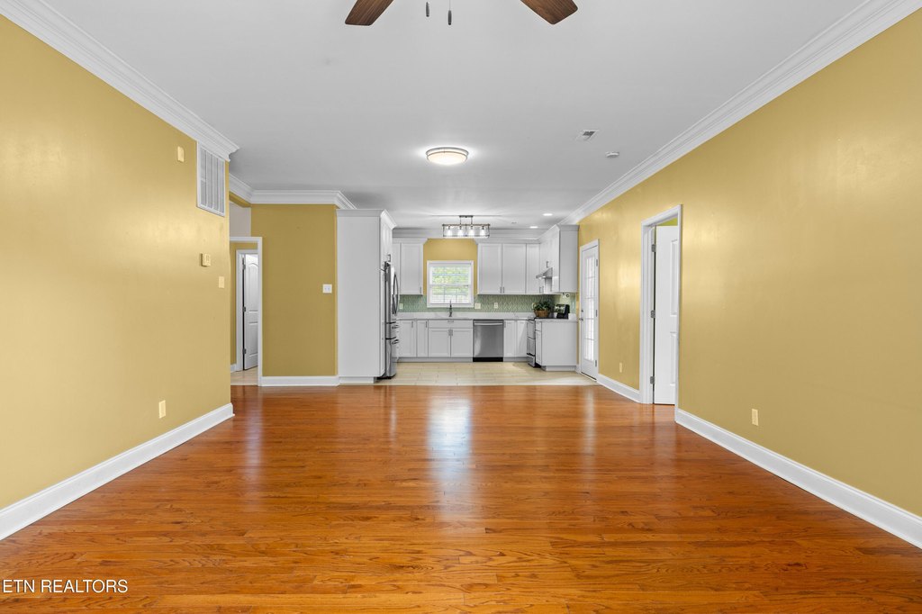 Maryville, Tennessee, 37801, United States, 5 Bedrooms Bedrooms, ,3.5 BathroomsBathrooms,Residential,Forsale,1910208