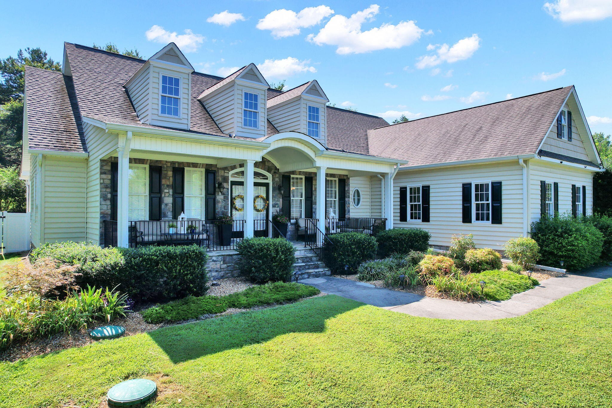 Cleveland, Tennessee, 37323, United States, 4 Bedrooms Bedrooms, ,3.5 BathroomsBathrooms,Residential,Forsale,2004692