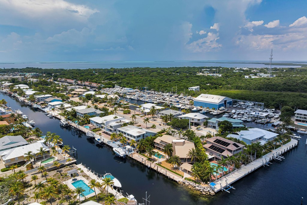 Key Largo, Florida, 33037, United States, 4 Bedrooms Bedrooms, ,3 BathroomsBathrooms,Residential,Forsale,1944354
