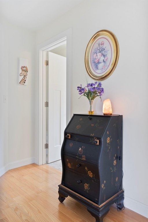 North Hampton, New Hampshire, 03862, United States, 3 Bedrooms Bedrooms, ,2.5 BathroomsBathrooms,Residential,Forsale,1952899