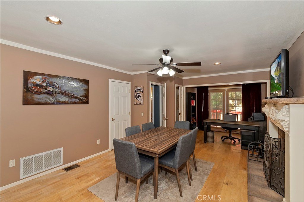 Crestline, California, 92325, United States, 5 Bedrooms Bedrooms, ,4.5 BathroomsBathrooms,Residential,Forsale,1934029