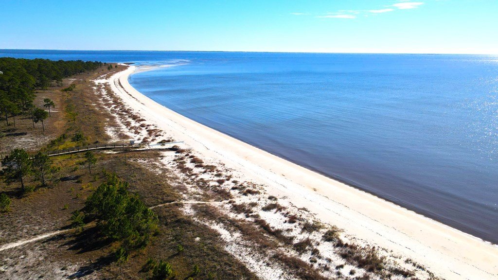 Carrabelle, Florida, 32322, United States, 2 Bedrooms Bedrooms, ,2 BathroomsBathrooms,Residential,Forsale,1968318