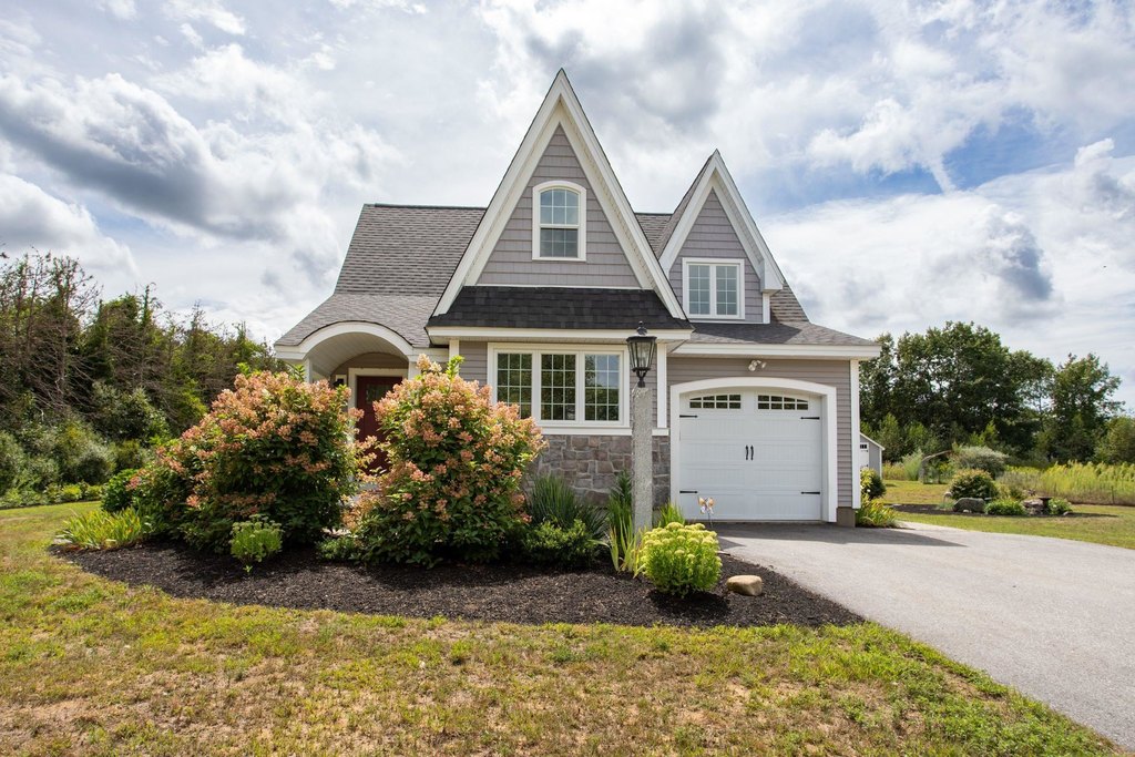 North Hampton, New Hampshire, 03862, United States, 3 Bedrooms Bedrooms, ,2.5 BathroomsBathrooms,Residential,Forsale,1952899