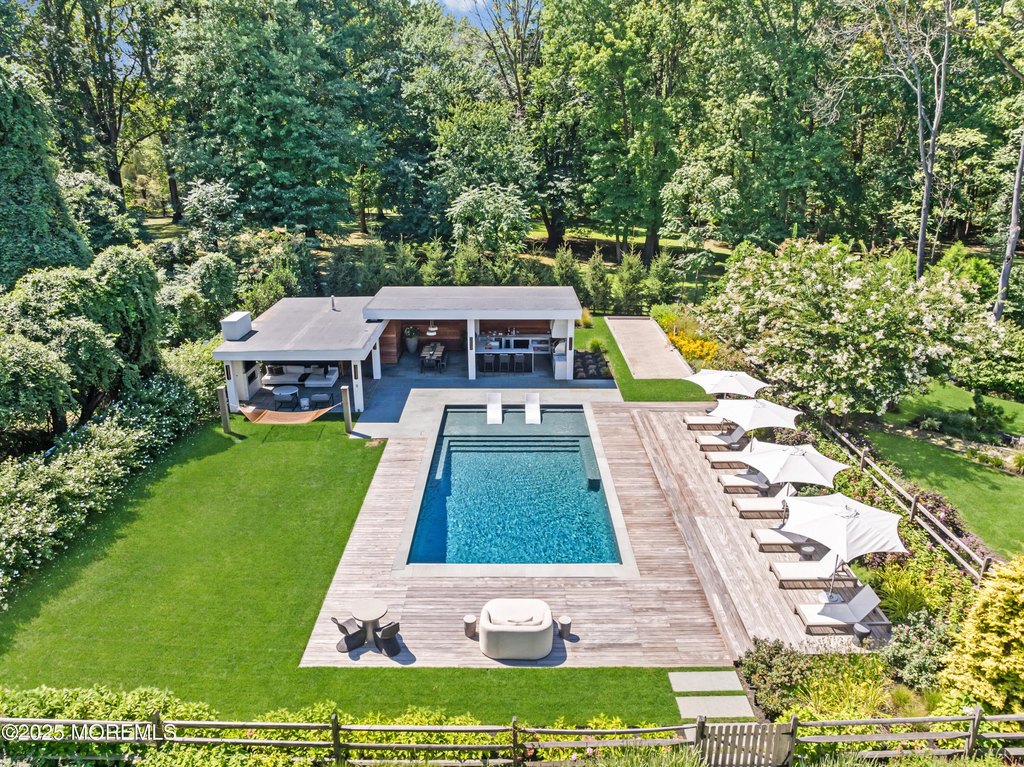 Rumson, New Jersey, 07760, United States, 6 Bedrooms Bedrooms, ,8.5 BathroomsBathrooms,Residential,Forsale,1936806