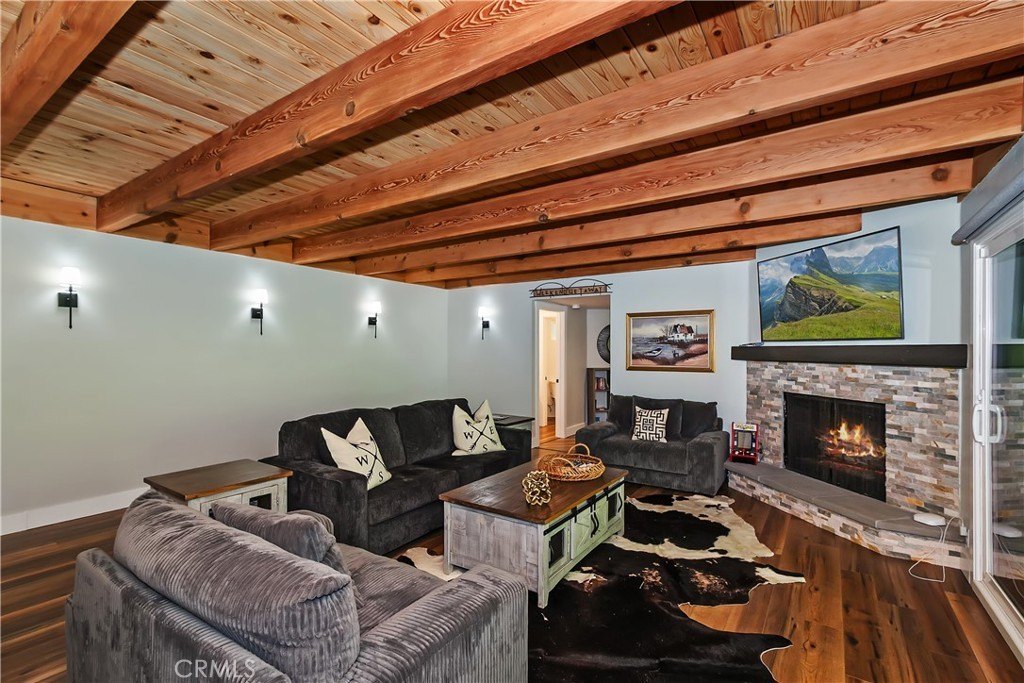 Lake Arrowhead, California, 92352, United States, 3 Bedrooms Bedrooms, ,2.5 BathroomsBathrooms,Residential,Forsale,1953307