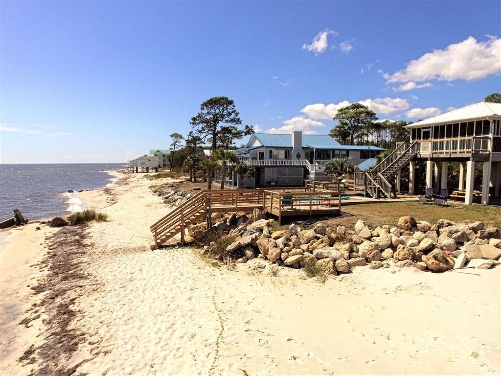 Carrabelle, Florida, 32322, United States, 4 Bedrooms Bedrooms, ,2 BathroomsBathrooms,Residential,Forsale,1926818