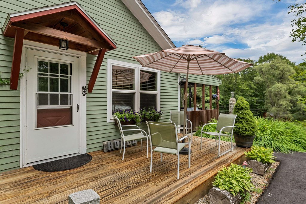 Thornton, New Hampshire, 03285, United States, 3 Bedrooms Bedrooms, ,2.5 BathroomsBathrooms,Residential,Forsale,1952885