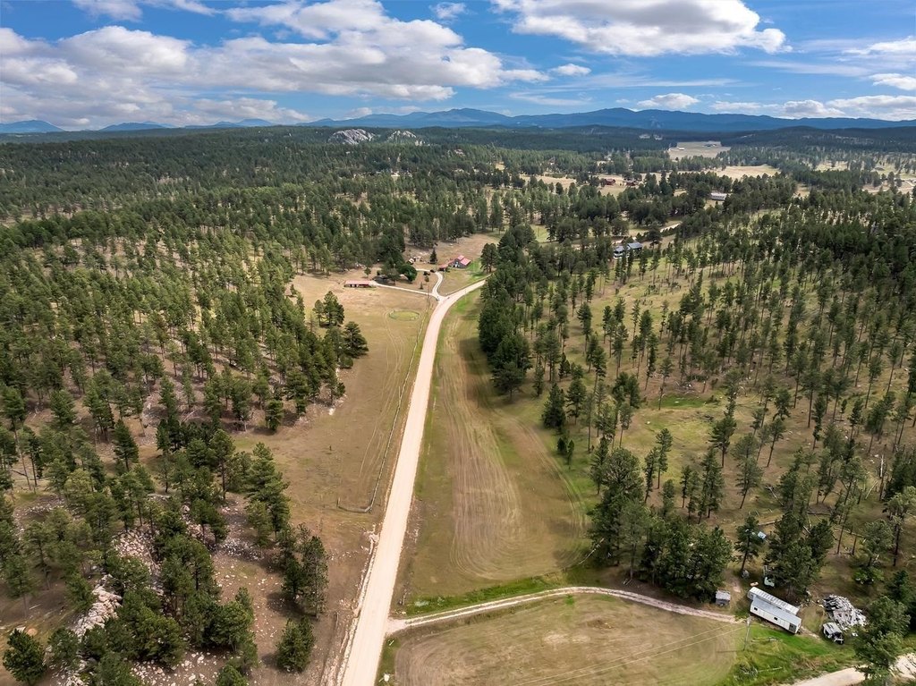 Custer, South Dakota, 57730, United States, 3 Bedrooms Bedrooms, ,2 BathroomsBathrooms,Residential,Forsale,1946253