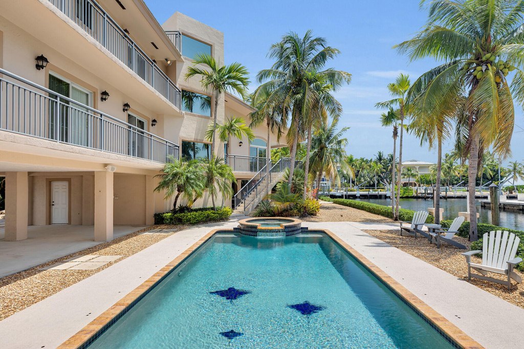 Key Largo, Florida, 33037, United States, 4 Bedrooms Bedrooms, ,3 BathroomsBathrooms,Residential,Forsale,1944354