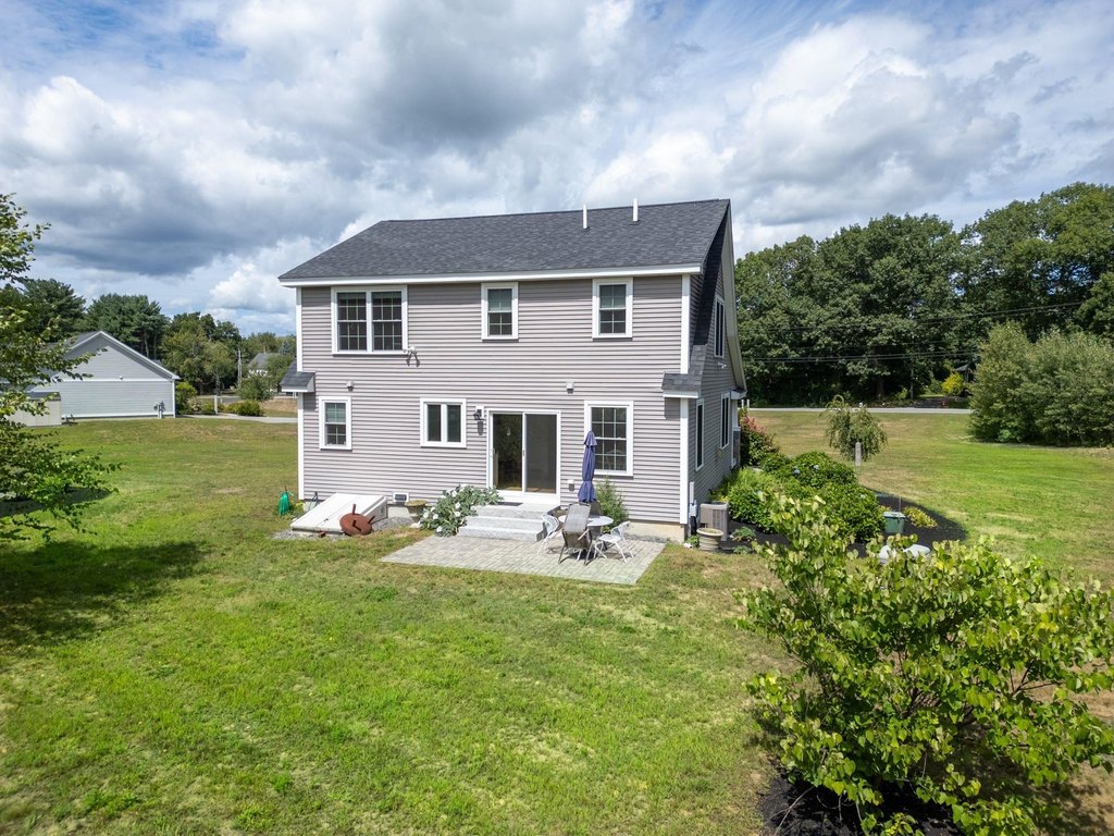 North Hampton, New Hampshire, 03862, United States, 3 Bedrooms Bedrooms, ,2.5 BathroomsBathrooms,Residential,Forsale,1952899
