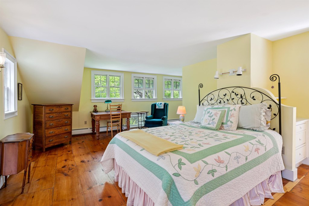 Woodstock, Vermont, 05091, United States, 4 Bedrooms Bedrooms, ,3 BathroomsBathrooms,Residential,Forsale,2004850