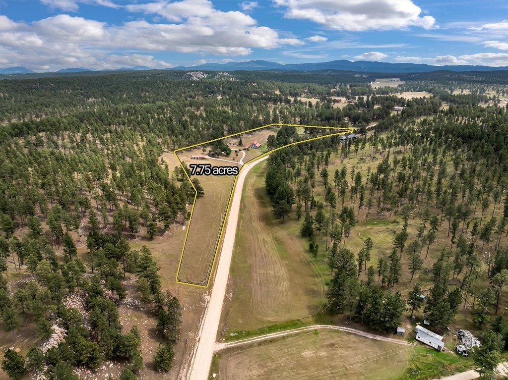 Custer, South Dakota, 57730, United States, 3 Bedrooms Bedrooms, ,2 BathroomsBathrooms,Residential,Forsale,1946253