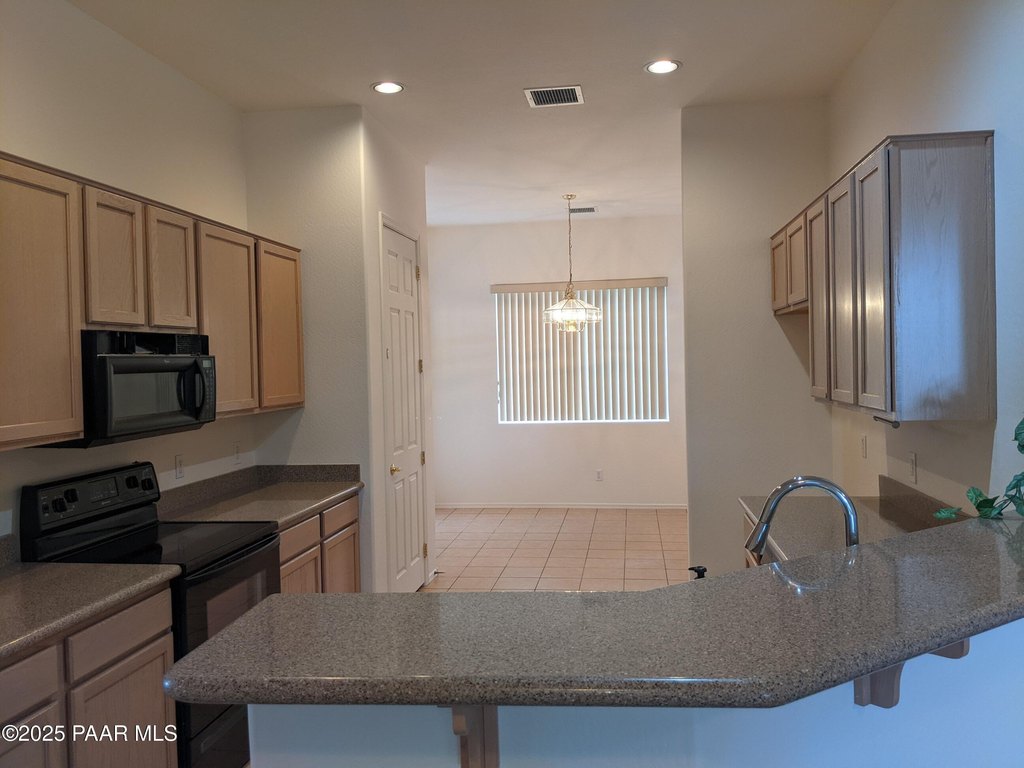 Prescott Valley, Arizona, 86314, United States, 3 Bedrooms Bedrooms, ,2 BathroomsBathrooms,Residential,Forsale,1968223