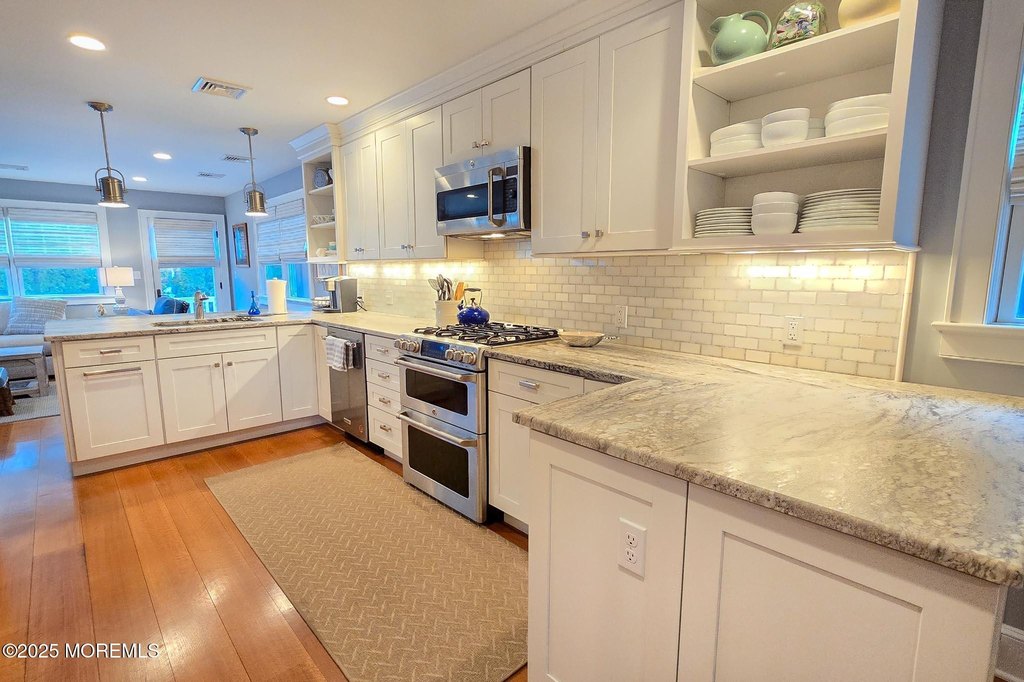 Lavallette, New Jersey, 08735, United States, 5 Bedrooms Bedrooms, ,3 BathroomsBathrooms,Residential,Forsale,1936816