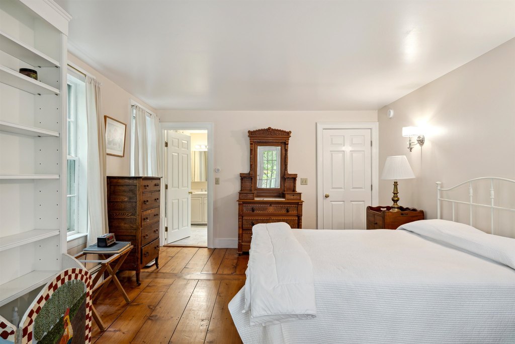 Woodstock, Vermont, 05091, United States, 4 Bedrooms Bedrooms, ,3 BathroomsBathrooms,Residential,Forsale,2004850