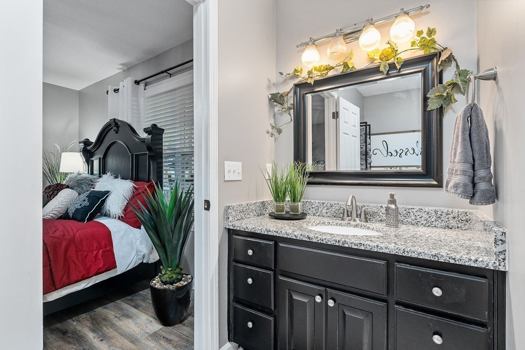 Byrdstown, Tennessee, 38549, United States, 4 Bedrooms Bedrooms, ,3.5 BathroomsBathrooms,Residential,Forsale,1953801