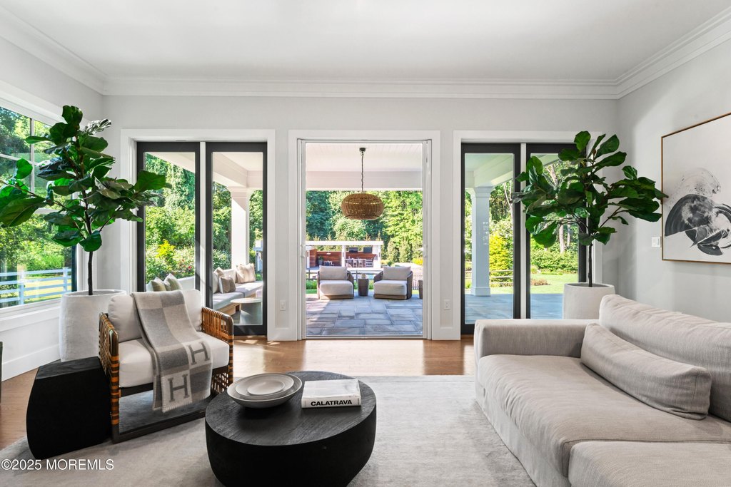 Rumson, New Jersey, 07760, United States, 6 Bedrooms Bedrooms, ,8.5 BathroomsBathrooms,Residential,Forsale,1936806