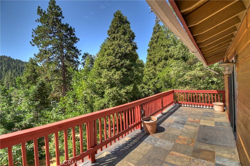 Crestline, California, 92325, United States, 5 Bedrooms Bedrooms, ,4.5 BathroomsBathrooms,Residential,Forsale,1934029