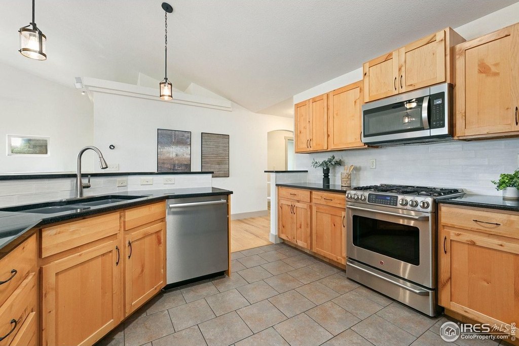 Fort Collins, Colorado, 80524, United States, 4 Bedrooms Bedrooms, ,3 BathroomsBathrooms,Residential,Forsale,1963501