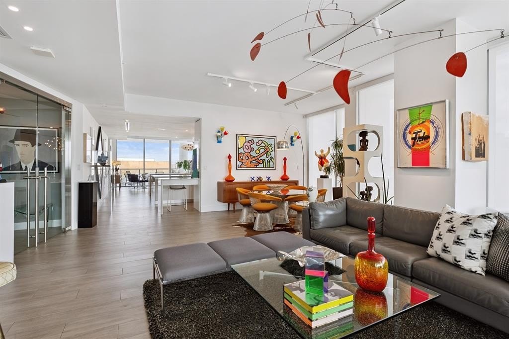 Fort Lauderdale, Florida, 33304, United States, 3 Bedrooms Bedrooms, ,3.5 BathroomsBathrooms,Residential,Forsale,1951902