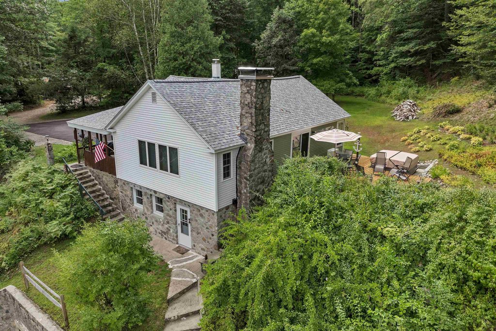 Thornton, New Hampshire, 03285, United States, 3 Bedrooms Bedrooms, ,2.5 BathroomsBathrooms,Residential,Forsale,1952885