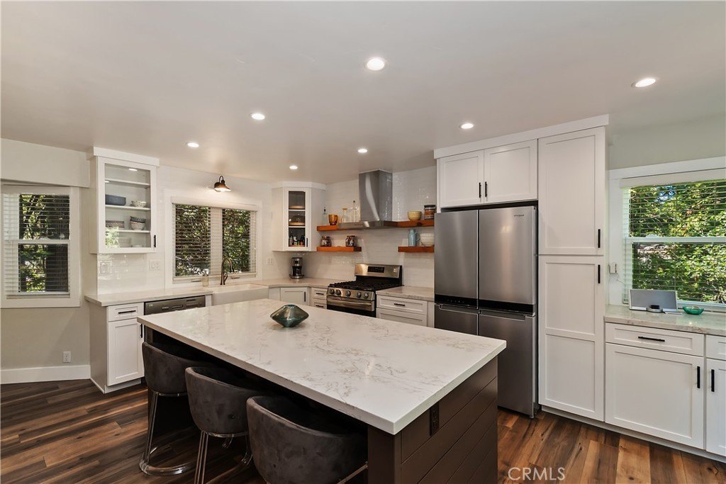 Lake Arrowhead, California, 92352, United States, 3 Bedrooms Bedrooms, ,2.5 BathroomsBathrooms,Residential,Forsale,1953307