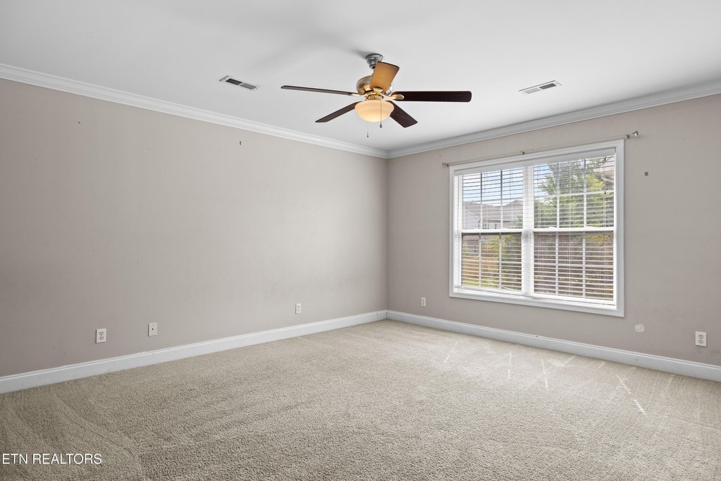 Maryville, Tennessee, 37801, United States, 5 Bedrooms Bedrooms, ,3.5 BathroomsBathrooms,Residential,Forsale,1910208
