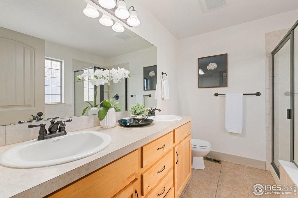 Fort Collins, Colorado, 80524, United States, 4 Bedrooms Bedrooms, ,3 BathroomsBathrooms,Residential,Forsale,1963501