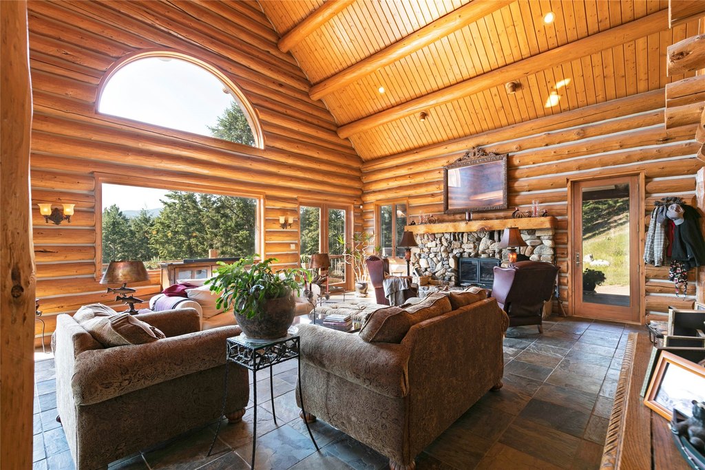 Philipsburg, Montana, 59858, United States, 3 Bedrooms Bedrooms, ,3.5 BathroomsBathrooms,Residential,Forsale,1986967