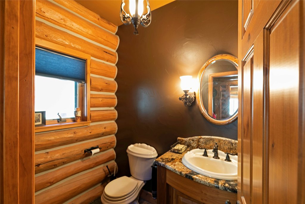 Philipsburg, Montana, 59858, United States, 3 Bedrooms Bedrooms, ,3.5 BathroomsBathrooms,Residential,Forsale,1986967