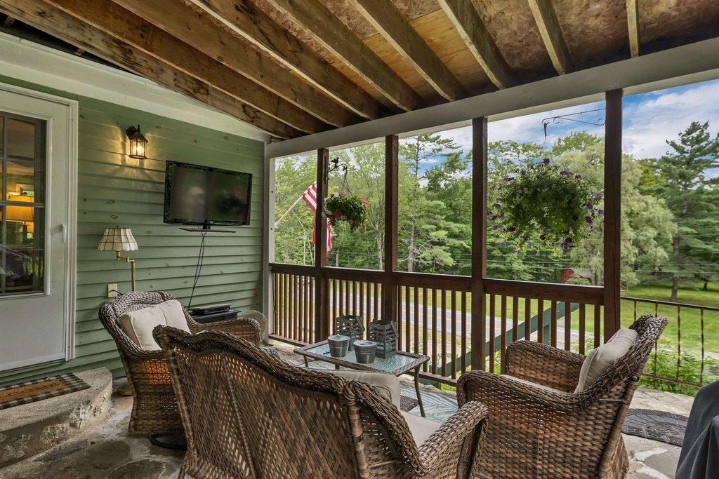 Thornton, New Hampshire, 03285, United States, 3 Bedrooms Bedrooms, ,2.5 BathroomsBathrooms,Residential,Forsale,1952885