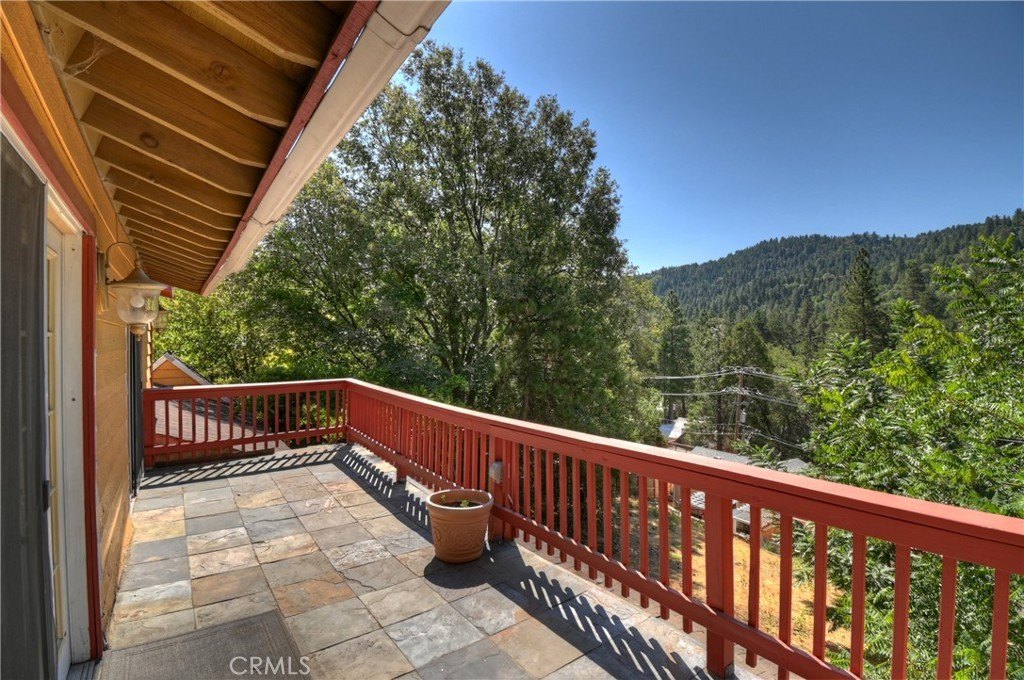Crestline, California, 92325, United States, 5 Bedrooms Bedrooms, ,4.5 BathroomsBathrooms,Residential,Forsale,1934029