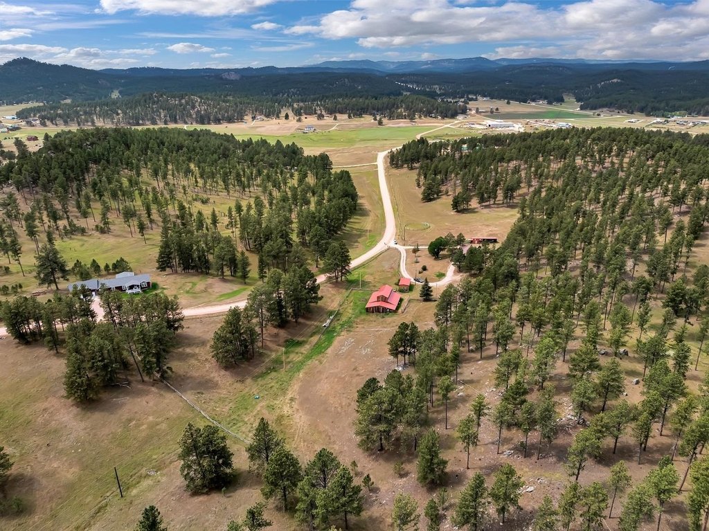 Custer, South Dakota, 57730, United States, 3 Bedrooms Bedrooms, ,2 BathroomsBathrooms,Residential,Forsale,1946253