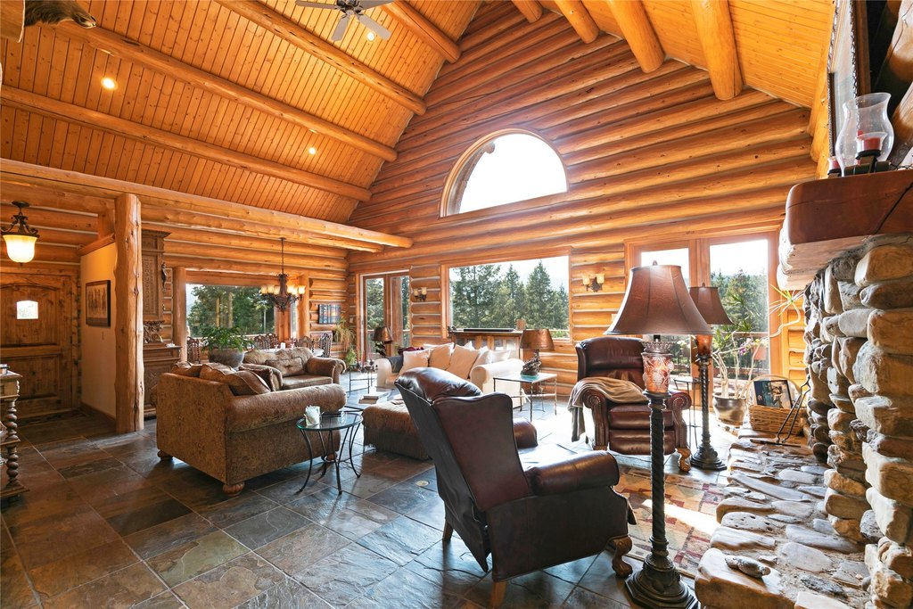 Philipsburg, Montana, 59858, United States, 3 Bedrooms Bedrooms, ,3.5 BathroomsBathrooms,Residential,Forsale,1986967