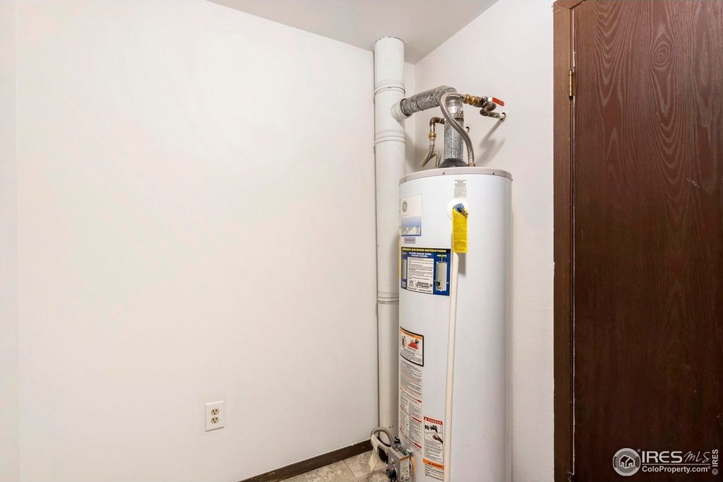 Loveland, Colorado, 80538, United States, 4 Bedrooms Bedrooms, ,3 BathroomsBathrooms,Residential,Forsale,1946711