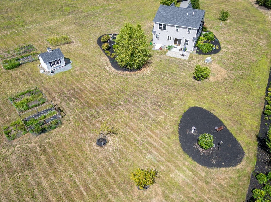 North Hampton, New Hampshire, 03862, United States, 3 Bedrooms Bedrooms, ,2.5 BathroomsBathrooms,Residential,Forsale,1952899