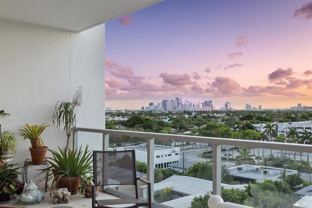 Fort Lauderdale, Florida, 33304, United States, 3 Bedrooms Bedrooms, ,3.5 BathroomsBathrooms,Residential,Forsale,1951902