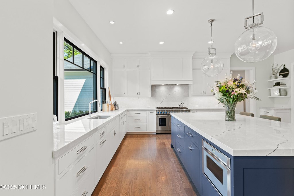 Rumson, New Jersey, 07760, United States, 6 Bedrooms Bedrooms, ,8.5 BathroomsBathrooms,Residential,Forsale,1936806