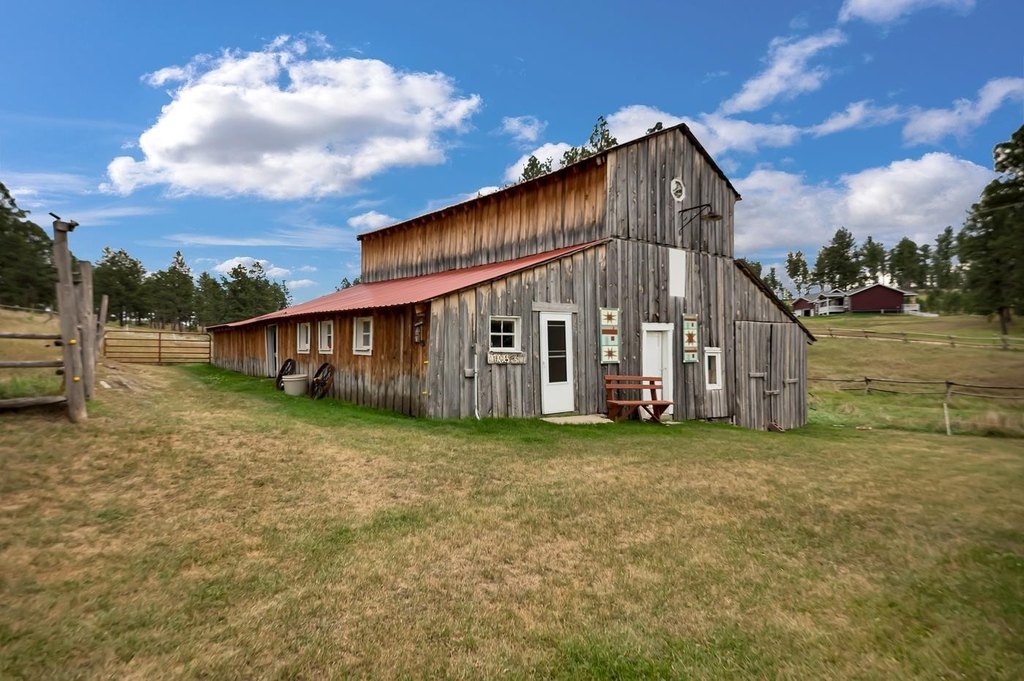 Custer, South Dakota, 57730, United States, 3 Bedrooms Bedrooms, ,2 BathroomsBathrooms,Residential,Forsale,1946253