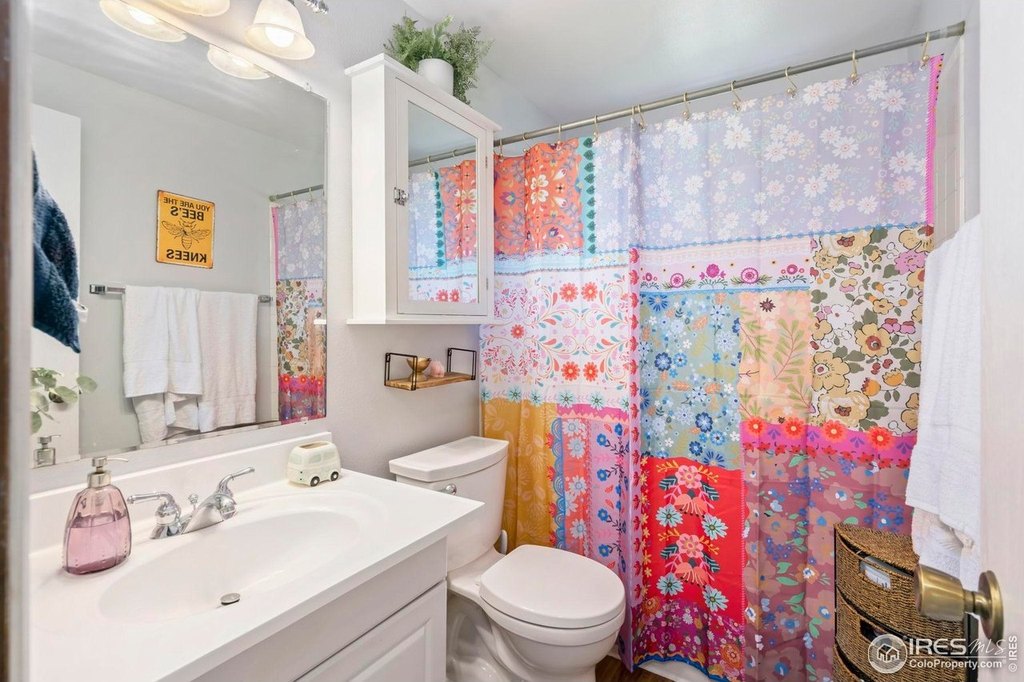 Loveland, Colorado, 80538, United States, 4 Bedrooms Bedrooms, ,3 BathroomsBathrooms,Residential,Forsale,1946711