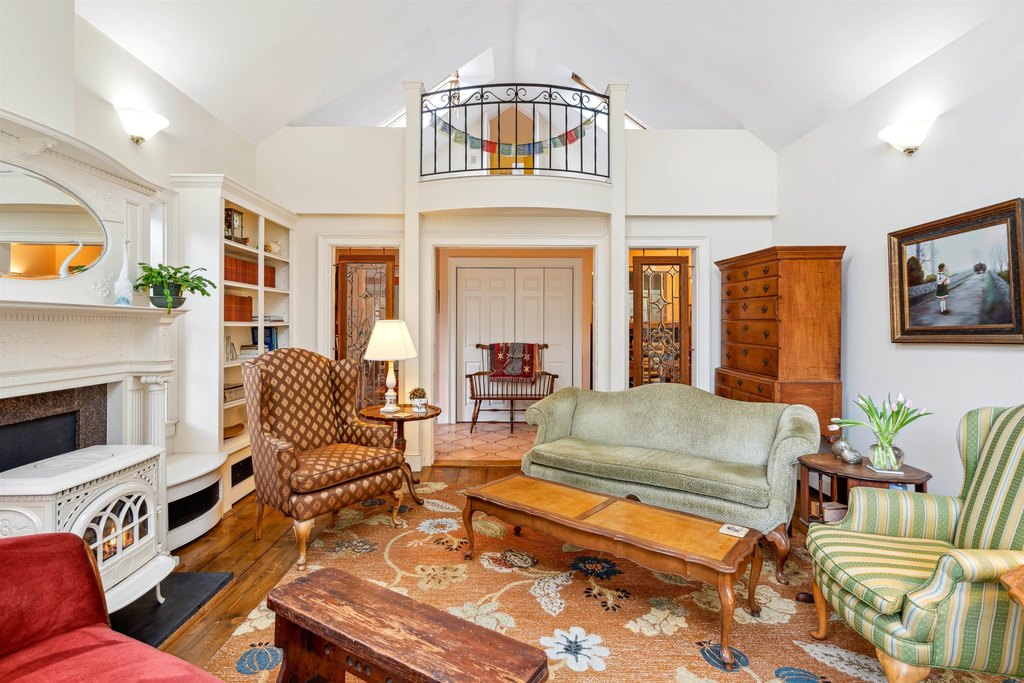 Woodstock, Vermont, 05091, United States, 4 Bedrooms Bedrooms, ,3 BathroomsBathrooms,Residential,Forsale,2004850