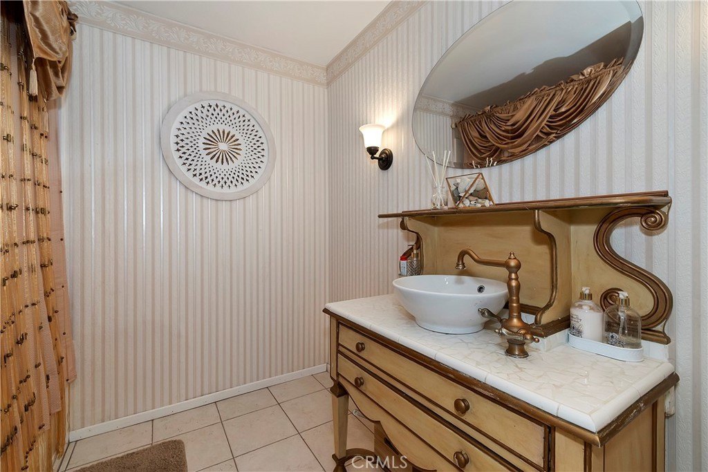 Crestline, California, 92325, United States, 5 Bedrooms Bedrooms, ,4.5 BathroomsBathrooms,Residential,Forsale,1934029