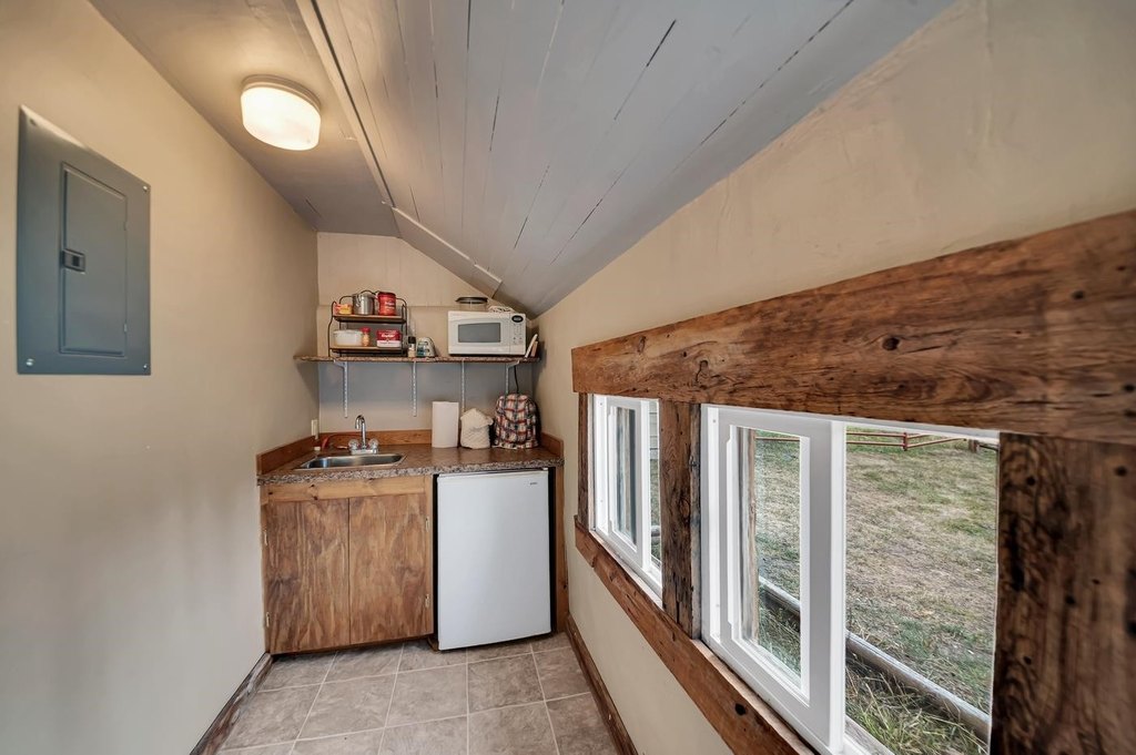 Custer, South Dakota, 57730, United States, 3 Bedrooms Bedrooms, ,2 BathroomsBathrooms,Residential,Forsale,1946253