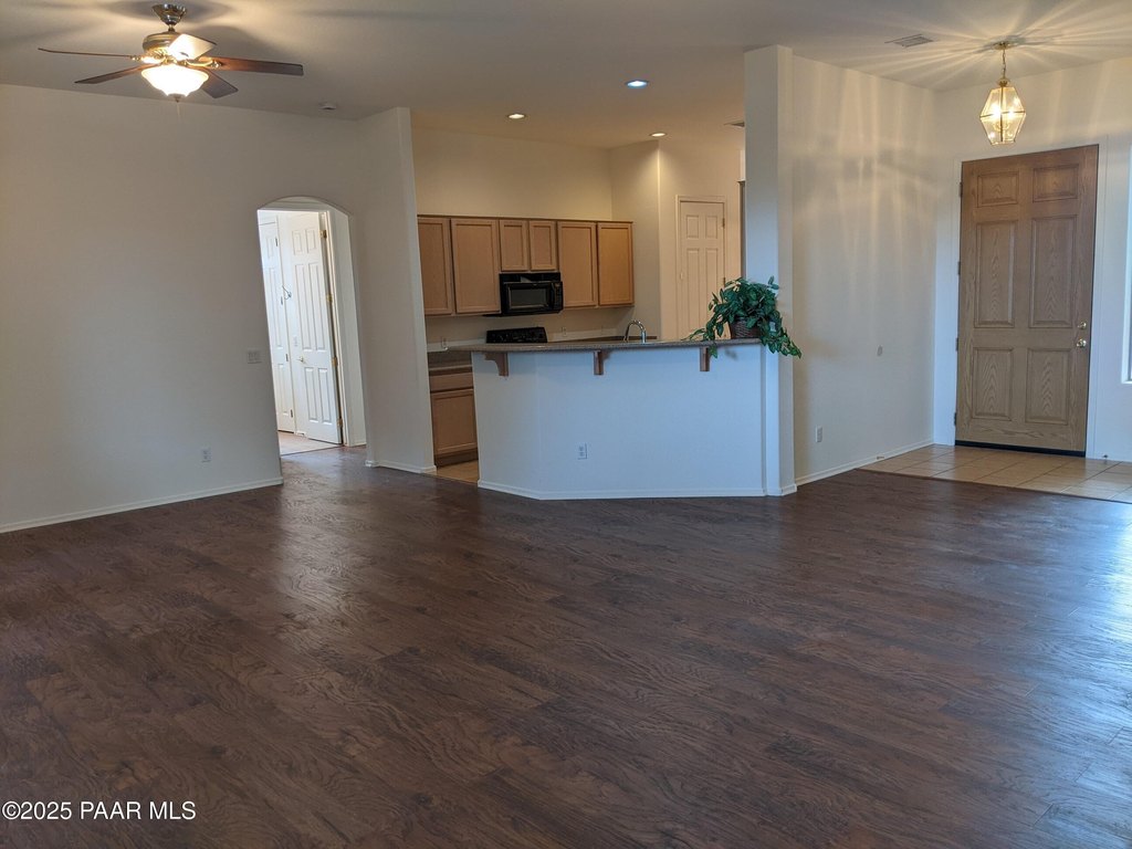 Prescott Valley, Arizona, 86314, United States, 3 Bedrooms Bedrooms, ,2 BathroomsBathrooms,Residential,Forsale,1968223