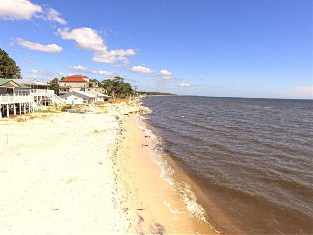 Carrabelle, Florida, 32322, United States, 4 Bedrooms Bedrooms, ,2 BathroomsBathrooms,Residential,Forsale,1926818